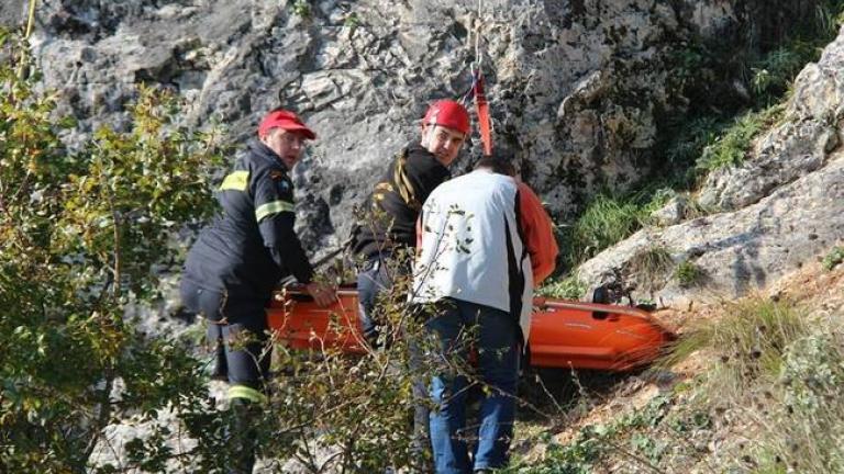 Σοκ στη Λάρισα - Πήγε να βγάλει φωτογραφία και έπεσε από τον γκρεμό!