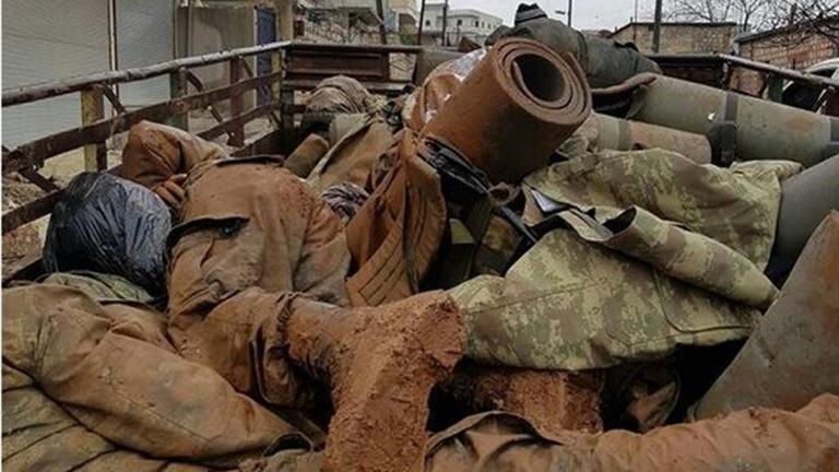 Σοκ! Πρόκληση Κούρδων με Τούρκους στρατιώτες που σκότωσαν στο Αφρίν (ΦΩΤΟ + ΒΙΝΤΕΟ)