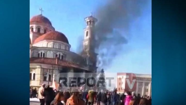 Σοκ: Φωτιά στον μητροπολιτικό ναό της Κορυτσάς ανήμερα των Θεοφανείων! (ΒΙΝΤΕΟ)