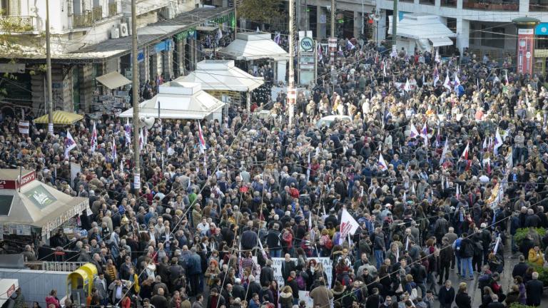 Απεργία 12 Ιανουαρίου: Στους δρόμους οι εργαζόμενοι αντιδρούν στο πολυνομοσχέδιο