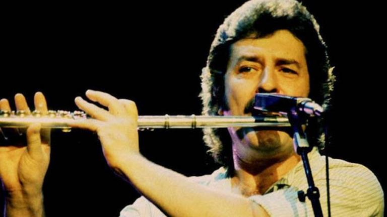 Απεβίωσε σε ηλικία 76 ετών ο Ρέι Τόμας, ο τραγουδιστής των Moody Blues