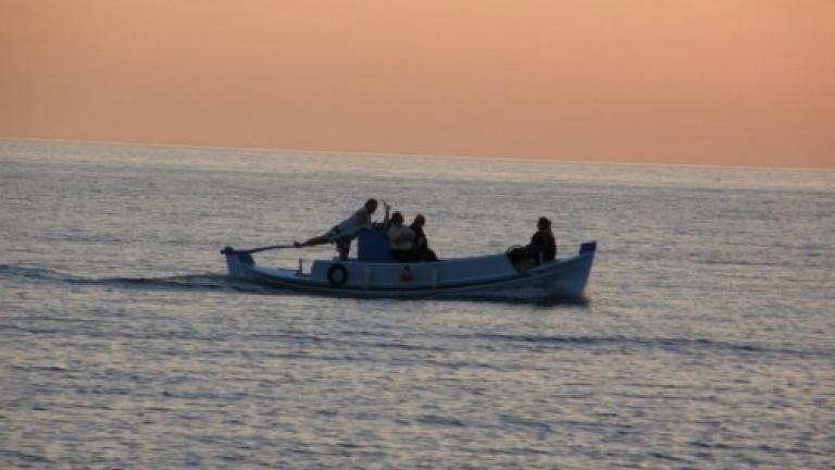 Αγνοούνται ψαράδες στην Θεσσαλονίκη-Αναποδογύρισε η βάρκα τους-Σε εξέλιξη έρευνες (ΦΩΤΟ)