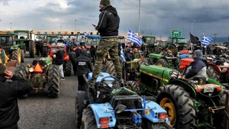 Έρχονται τα μπλόκα των αγροτών