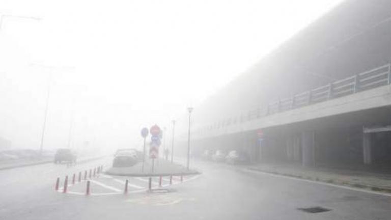 Θεσσαλονίκη: Καθημερινή η ταλαιπωρία των επιβατών στο «Μακεδονία» λόγω ομίχλης