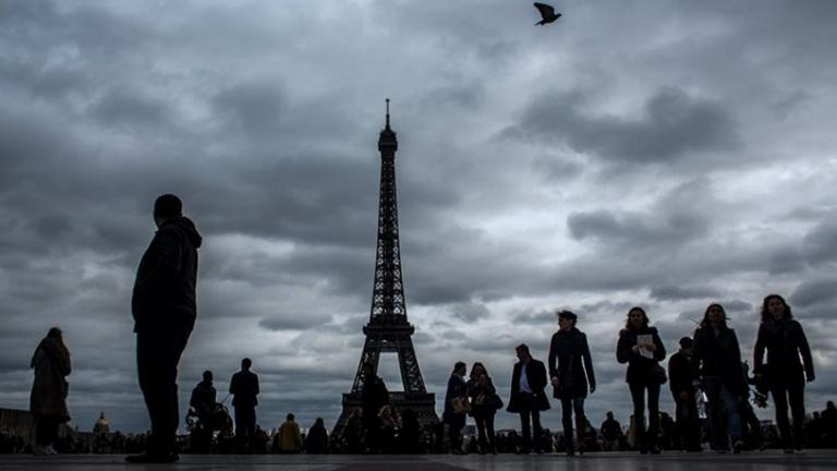 Γαλλία: Ο Πύργος του Άιφελ έκλεισε λόγω της κακοκαιρίας 