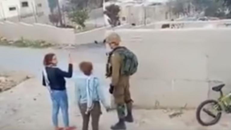 Ισραήλ: Ισραηλινό στρατοδικείο απήγγειλε κατηγορίες κατά της Ν. Ταμίμι – Κορίτσι σύμβολο του αγώνα των Παλαιστινίων  