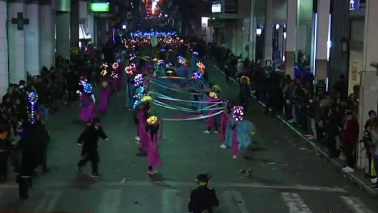 Πατρινό Καρναβάλι 2018: Δείτε LIVE την Νυχτερινή Ποδαράτη Παρέλαση (ΒΙΝΤΕΟ)