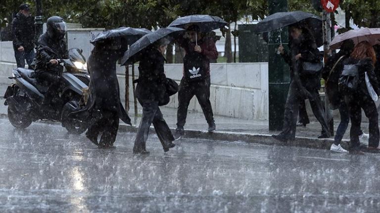 ΚΑΙΡΟΣ 27/2/2018: Βροχές, σποραδικές καταιγίδες και χιονοπτώσεις