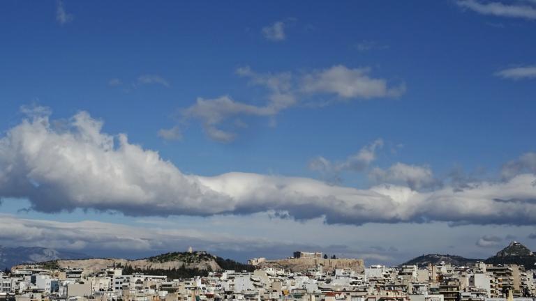 ΚΑΙΡΟΣ 1/2/2018: Αίθριος καιρός με ασθενείς τοπικές βροχές