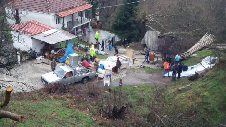 Τρίκαλα: Πλημμύρες και κατολισθήσεις τρομοκρατούν τους κατοίκους (ΦΩΤΟ+ΒΙΝΤΕΟ)