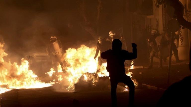 Μολότοφ στο τουρκικό προξενείο στη Θεσσαλονίκη