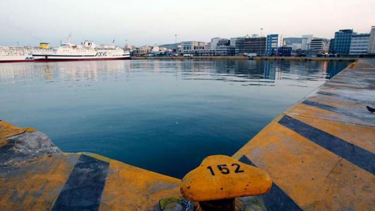 Θρίλερ στον Πειραιά: Εντοπίστηκε πτώμα γυναίκας στο λιμάνι