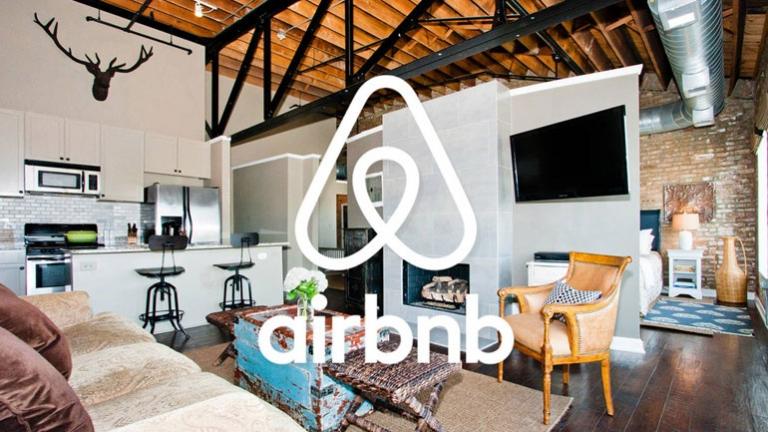 Το Airbnb «διώχνει» τους φοιτητές, τους εκπαιδευτικούς και τους γιατρούς από το νησί