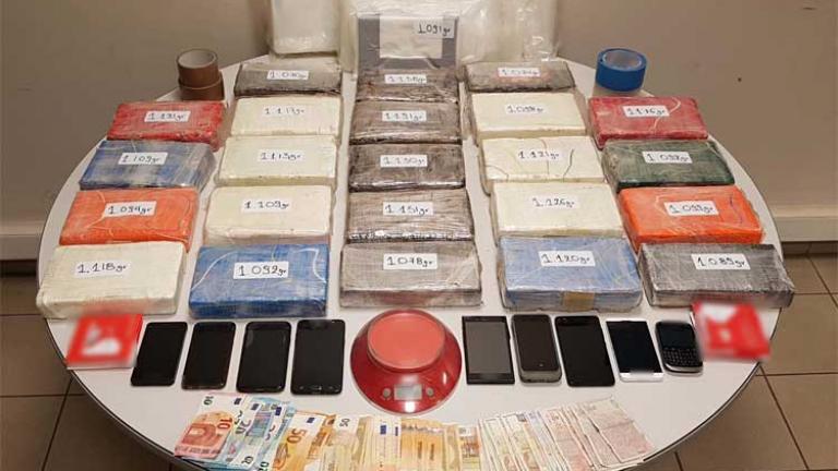 Πρέβεζα: Κατασχέθηκαν πάνω από 26 κιλά κοκαΐνης - Πέντε συλλήψεις
