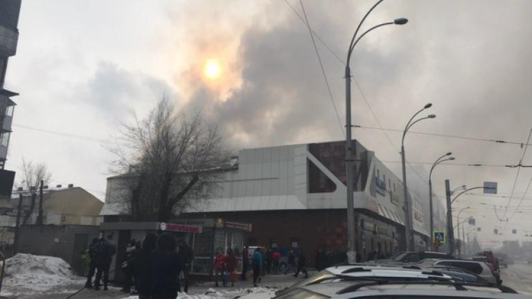 Τραγωδία στη Ρωσία από μεγάλη φωτιά σε εμπορικό κέντρο με νεκρούς, μεταξύ των οποίων και παιδιά (ΦΩΤΟ-ΒΙΝΤΕΟ)