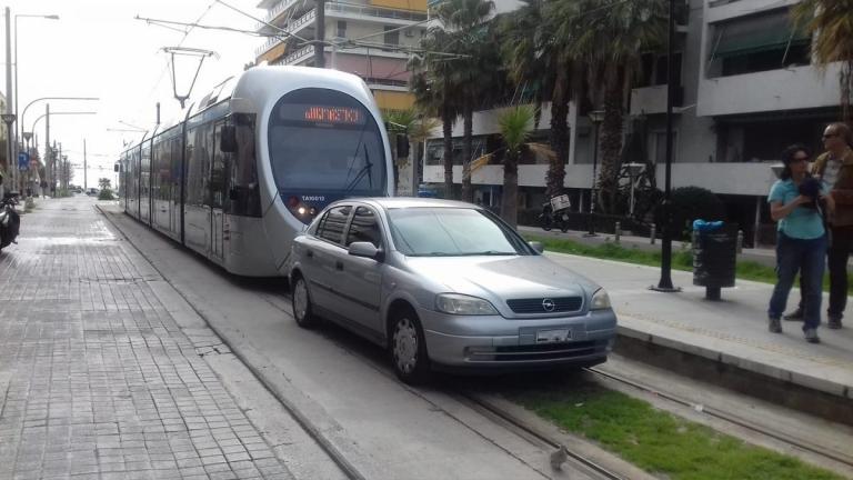 Ίσως το παρκάρισμα της χρονιάς έγινε στο Π.Φάληρο (ΦΩΤΟ)