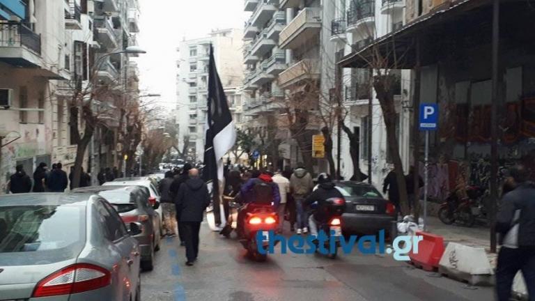 Μπλόκο της αστυνομίας σε πορεία οπαδών του ΠΑΟΚ που σχεδίαζαν να κατέβουν με πούλμαν στην Αθήνα