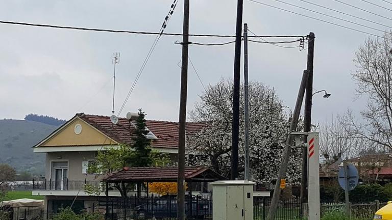 Τρίκαλα: Ξήλωσαν την κάμερα της τροχαίας! 