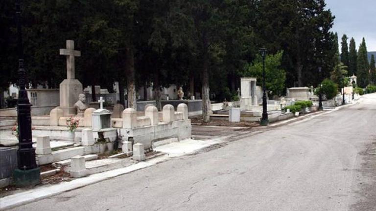 Απίστευτα και αδιανόητα πράγματα στην Θεσσαλονίκη: Έθαψαν νεκρό πάνω από άλλο νεκρό