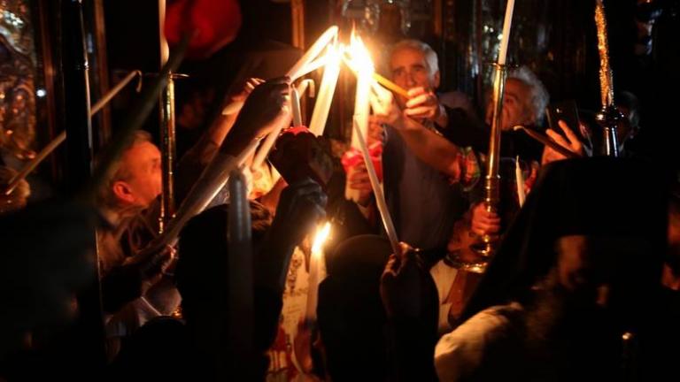 Το Thepressroom.gr σας εύχεται Χριστός Ανέστη και Χρόνια Πολλά!