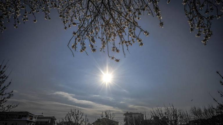 ΚΑΙΡΟΣ 3/4/2018: Αίθριος καιρός με αραιές νεφώσεις κατά περιόδους