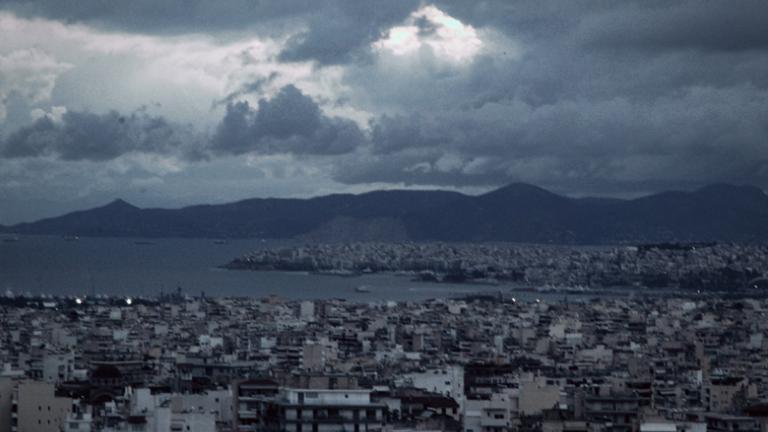 ΚΑΙΡΟΣ 30/4/2018: Συννεφιά και τοπικές βροχές