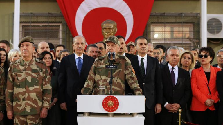 Εκβιασμός Ερντογάν - Ζητά τους 8 Τούρκους αξιωματικούς για να συζητήσει για τους δύο Έλληνες στρατιωτικούς