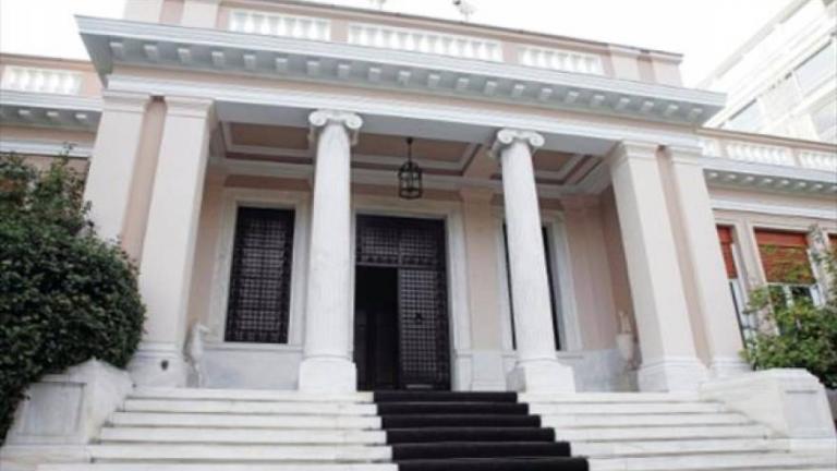 Έντονο παρασκήνιο! «Δώρο» οι περικοπές αν λυθεί το Σκοπιανό