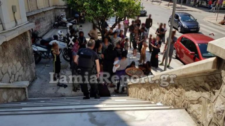 Λαμία: Ρομά προκάλεσαν χαμό στα δικαστήρια μετά την προφυλάκιση ομοεθνή τους (ΦΩΤΟ-ΒΙΝΤΕΟ)