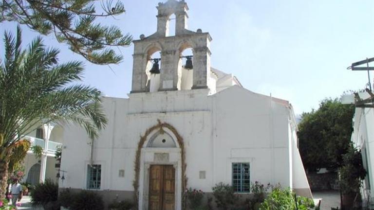 Ιεροσυλία στο Ηράκλειο - Αφαίρεσαν χρυσά τάματα από τις εικόνες