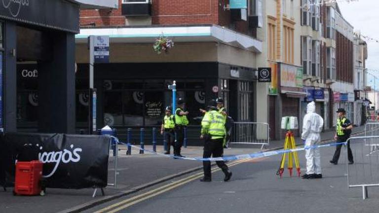 Αυτοκίνητο έπεσε σε πεζούς έξω από τζαμί στο Μπέρμιγχαμ-Για τρομοκρατία κάνει λόγο η αστυνομία 