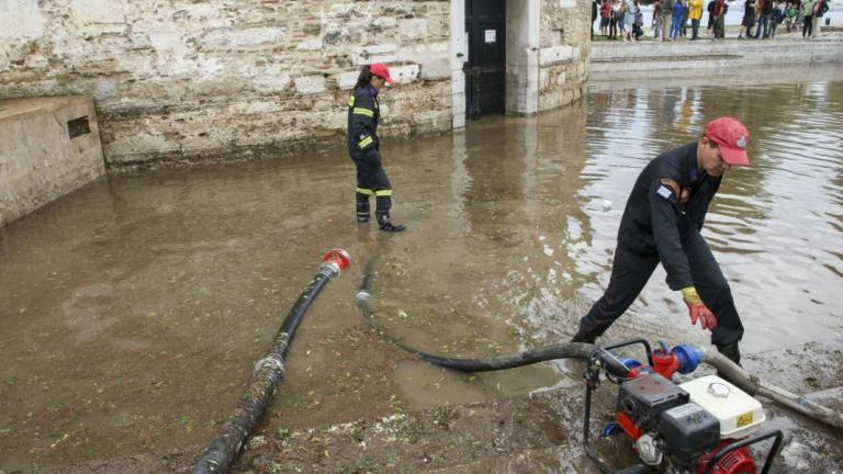 Καιρός: Ακόμη μια μια μέρα με βροχές και καταιγίδες (Αναλυτική πρόβλεψη) 