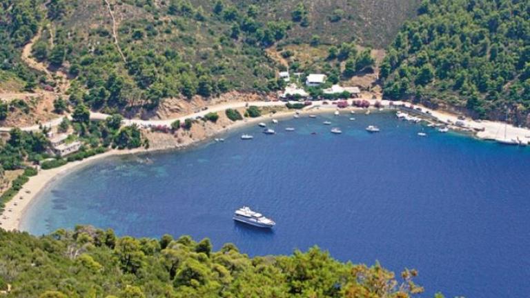 Το «διαμάντι» του Αιγαίου: Δάση με σφενδάμια και εξωτικές παραλίες λίγες ώρες από την Αθήνα - Έχετε πάει; 