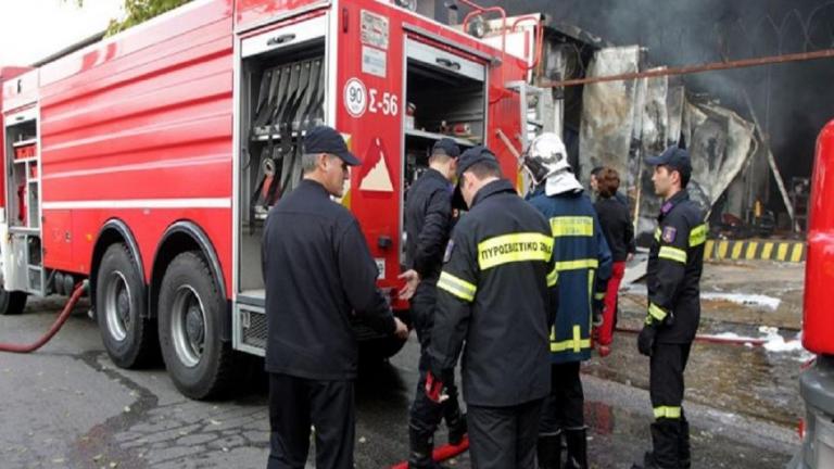 Ξέσπασε πυρκαγιά σε πολυκατοικία της Καλλιθέας-Έγκαιρη η επέμβαση της Πυροσβεστικής