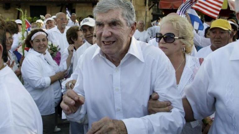 Πέθανε σε ηλικία 90 ετών Κουβανός πρώην πράκτορας της CIA που ήθελε να σκοτώσει τον Φιντέλ Κάστρο