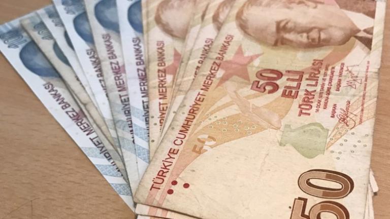 Αντιδράσεις για την πτώση της τουρκικής λίρας στα Κατεχόμενα-Εξετάζεται η αλλαγή νομίσματος