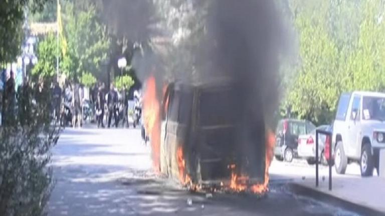 Τελικός Κυπέλλου: Κάψανε αμάξι με οπαδούς του ΠΑΟΚ! (ΦΩΤΟ)