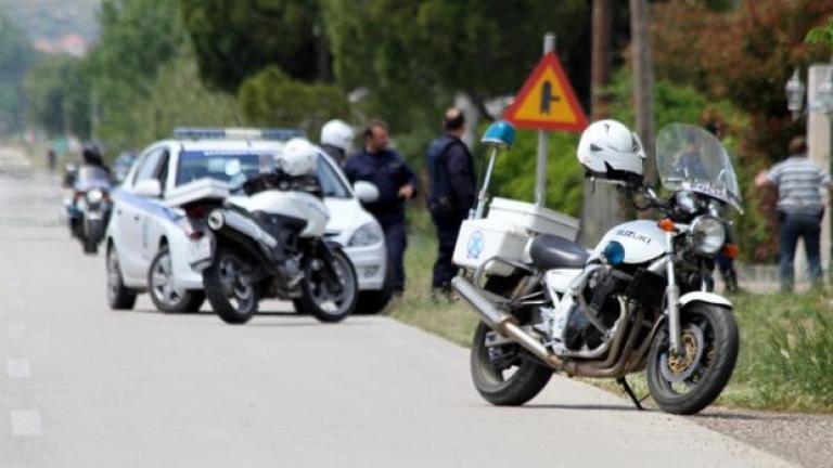 Μάνδρα: Γυναίκα βρέθηκε στην αυλή του σπιτιού της πυροβολημένη στο κεφάλι