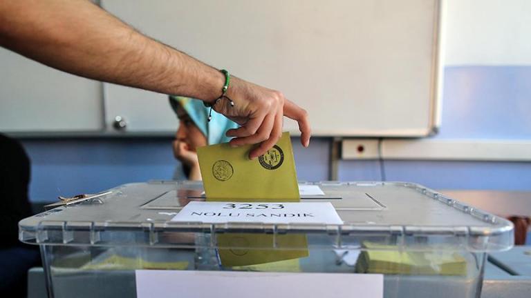 Τουρκία: Τα κόμματα της αντιπολίτευσης θα ανακοινώσουν αύριο τη συνεργασία τους ενόψει των εκλογών του Ιουνίου