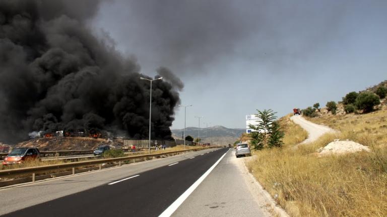 Σε εξέλιξή βρίσκεται αυτή την ώρα πυρκαγιά στην περιφερειακή Αιγάλεω-Πνέουν ισχυροί άνεμοι