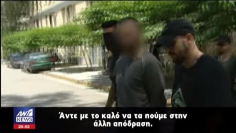 Δεν ανησυχεί και... προκαλεί ο Αλβανός δραπέτης: Τα λέμε στην επόμενη απόδραση! (ΒΙΝΤΕΟ)