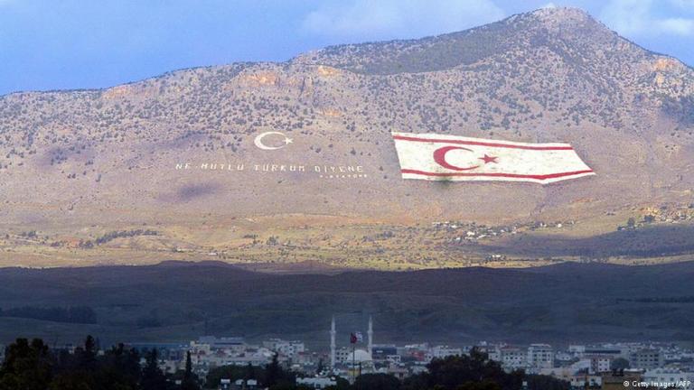 FAZ: Τουρκοκύπριοι φοβούνται την Τουρκία