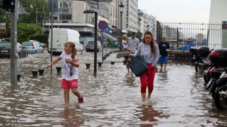 Έγινε «ρεζίλι – σίτι» η Θεσσαλονίκη; - Τι απαντά ο Γ. Μπουτάρης και πώς εξηγεί τα προβλήματα από την καταιγίδα