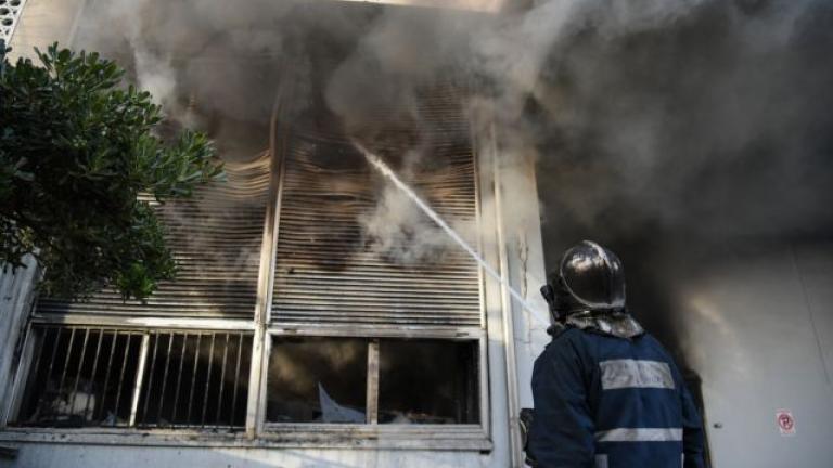 Πυρκαγιά σε εγκαταλελειμμένο κτίριο στο κέντρο της Αθήνας	