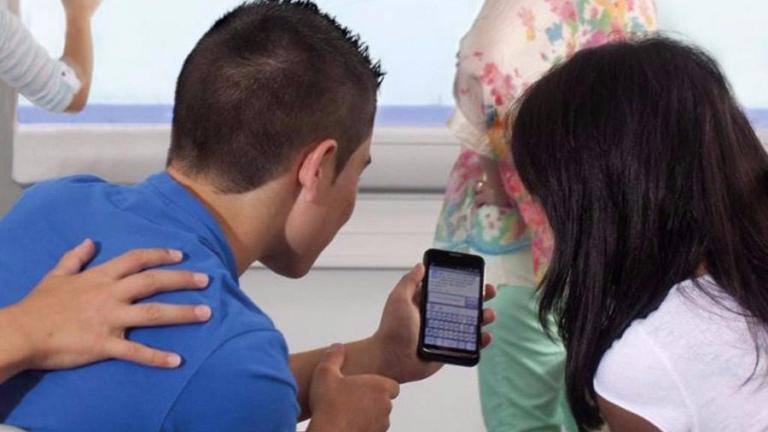 Υπουργείο Παιδείας:Τέλος στην χρήση κινητού τηλεφώνου στα σχολεία