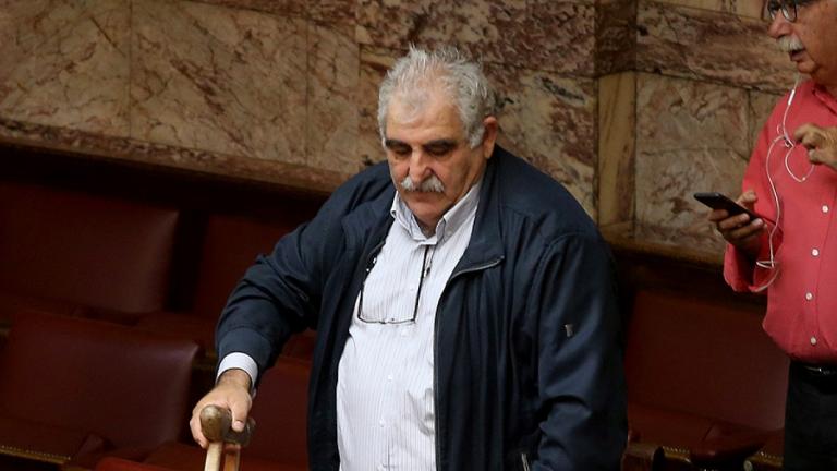Λάρισα: Οι πολίτες αποδοκίμασαν και εκδίωξαν από εκδήλωση βουλευτή του ΣΥΡΙΖΑ