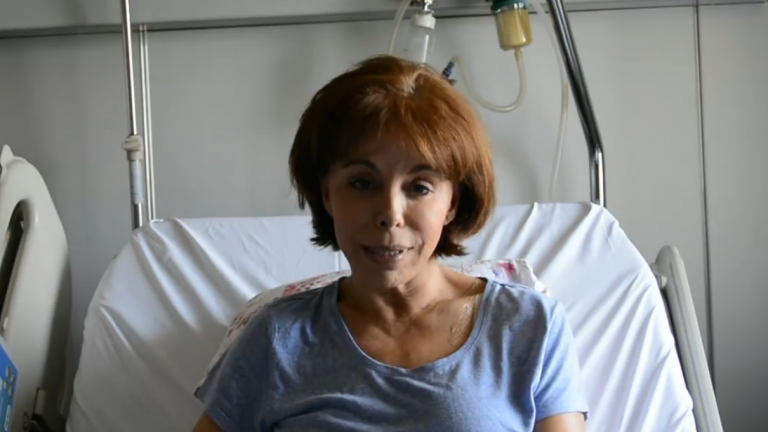 Εκτάκτως στο νοσοκομείο η Βούλα Πατουλίδου-Το βίντεο που ανέβασε (ΒΙΝΤΕΟ)