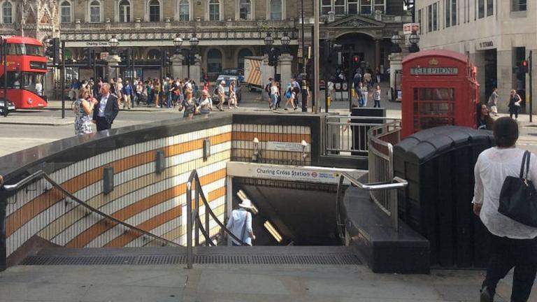 Λήξη συναγερμού στο Λονδίνο: Συνελήφθη ο άντρας που απειλούσε με βόμβα σε σταθμό του Μετρό