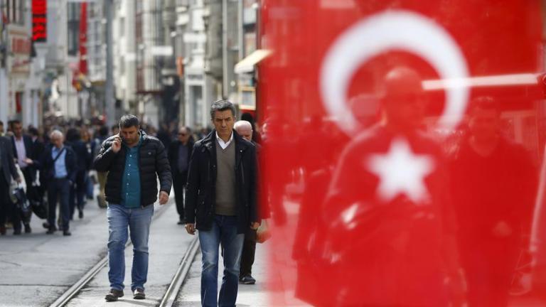 Νέο «χαστούκι» Moody's στην Τουρκία του Ερντογάν που κατηγορεί κατά τ' άλλα ως χρεοκοπημένη την Αθήνα 