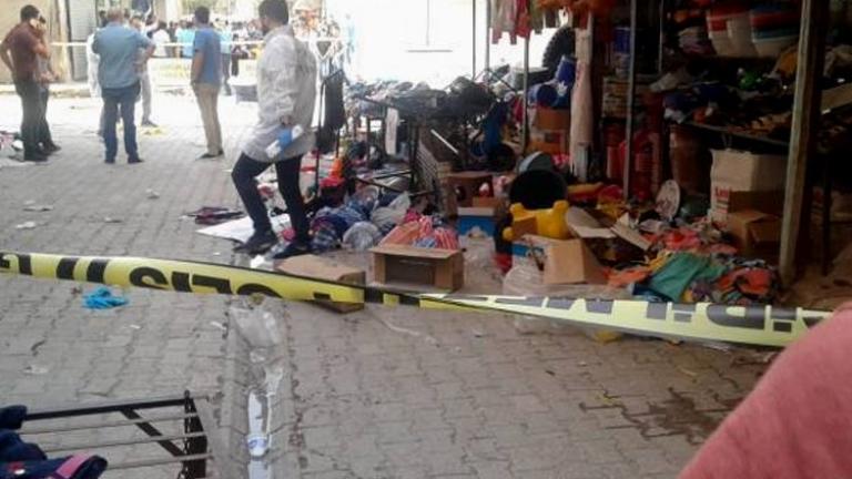 Αιματηρή επίθεση στην προεκλογική συγκέντρωση  βουλευτή του AKP με νεκρούς και τραυματίες (ΦΩΤΟ-ΒΙΝΤΕΟ)